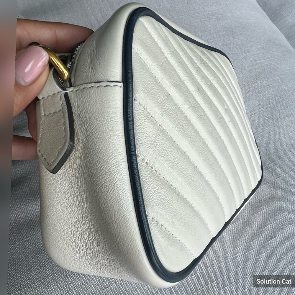 Gucci GG Marmont Quilted Small Shoulder Bag
Ivory x Navy - Picture 9 of 16